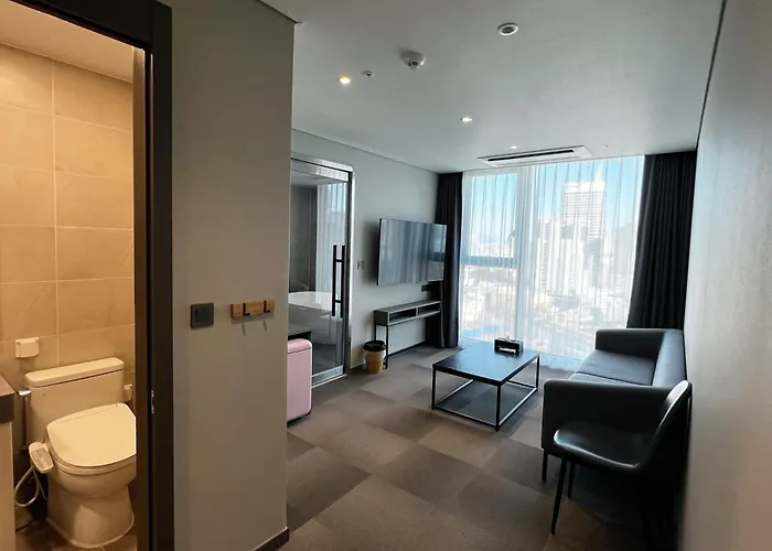 Hotel U5 *